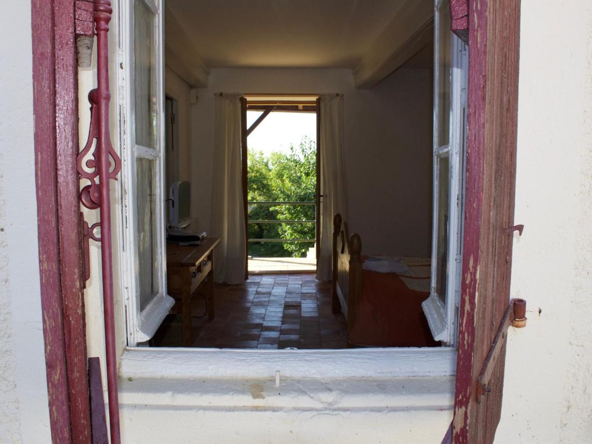 Bed and Breakfast Ancienne Ecole Cazaux-Villecomtal Exterior foto