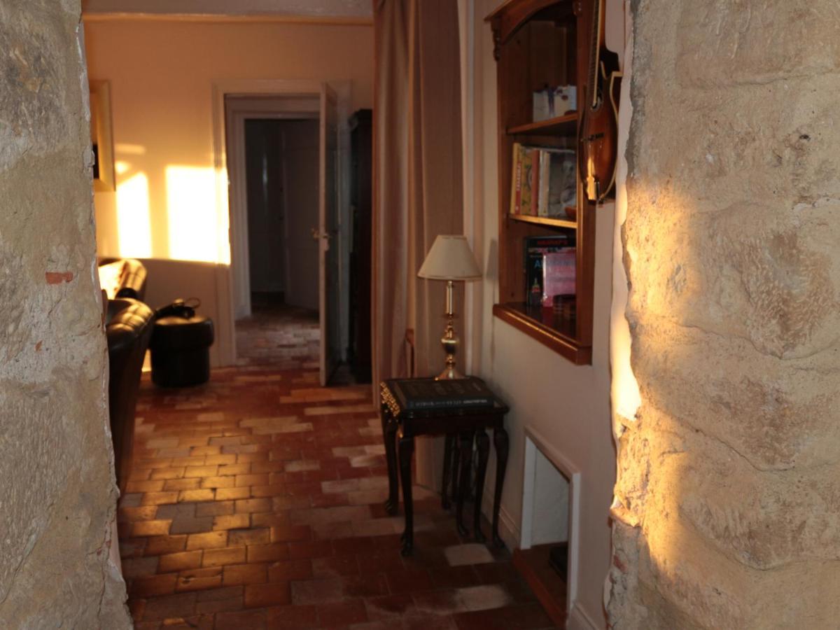 Bed and Breakfast Ancienne Ecole Cazaux-Villecomtal Exterior foto